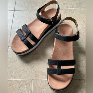 Vionic platform sandals